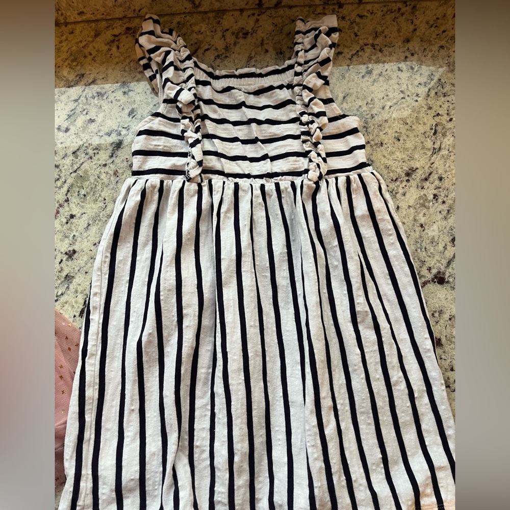 Girls Baby GAP dress lot sizes 4 & 5 Pink w gold stars and white w navy stripes - Picture 3 of 7